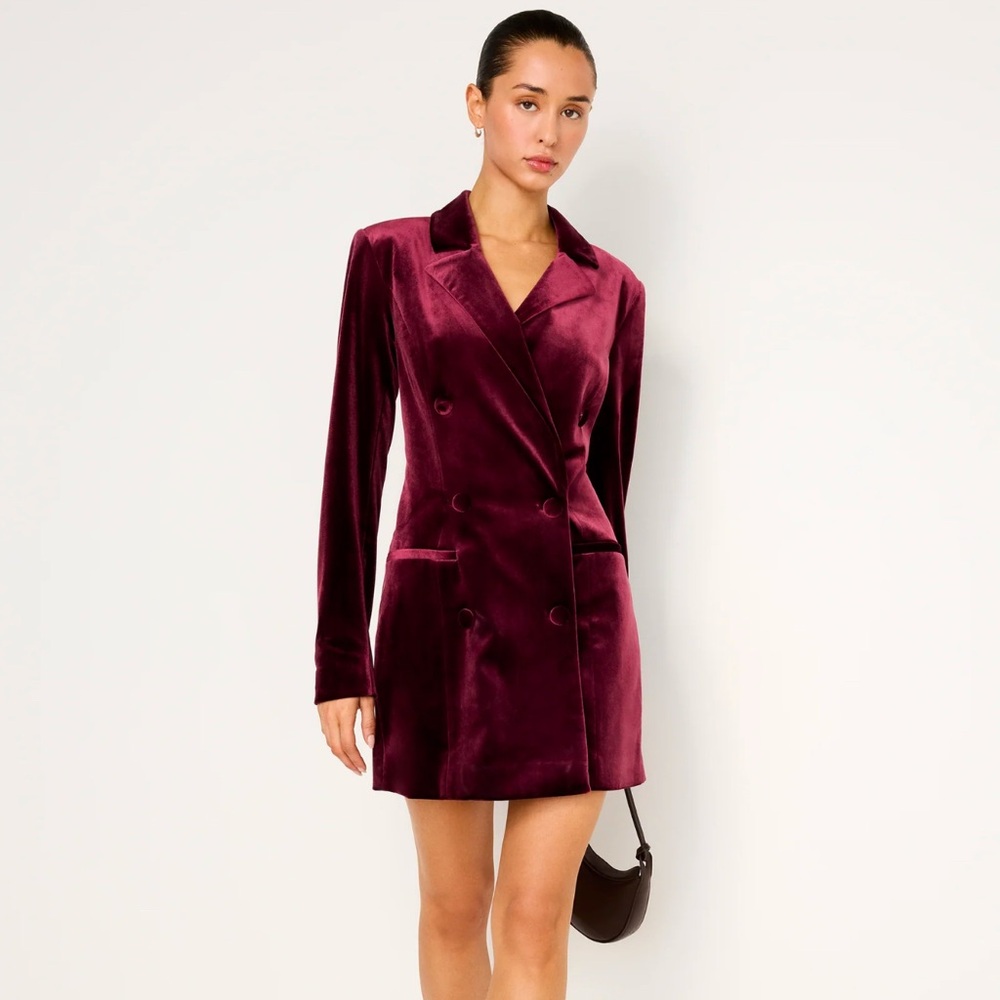 Good American Velvet Blazer Mini Dress 
Brand New with Tags. Size M